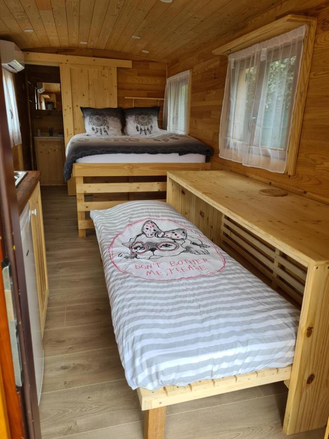 屈热莱潘Tiny House Roulotte别墅 外观 照片
